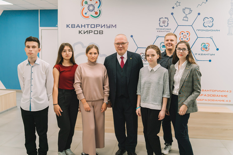 Именная стипендия для стобалльников.